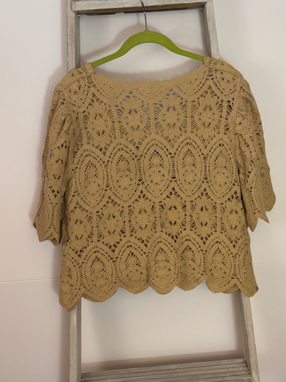 Solitaire large Crochet Crop Top in Tan, festival, whimsical, cottage-core - Picture 7 of 8
